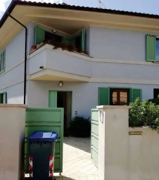 Villino a Foligno (Perugia) — foto 1