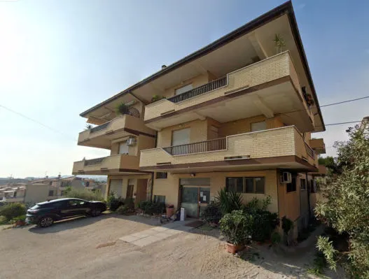 Laboratorio artigiano a Porto Sant'Elpidio (Fermo) — foto 1