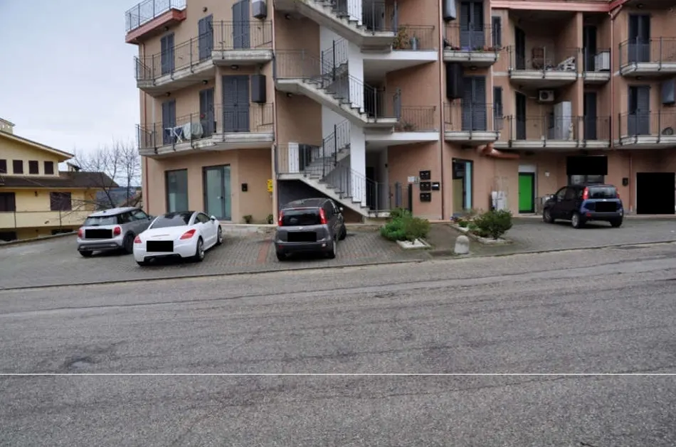 Garage autorimessa a Montegranaro (Fermo) — foto 1