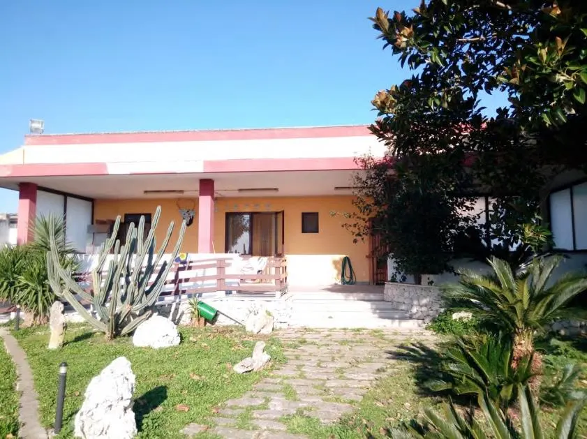 Fabbricato rurale a Lecce (Lecce) — foto 1
