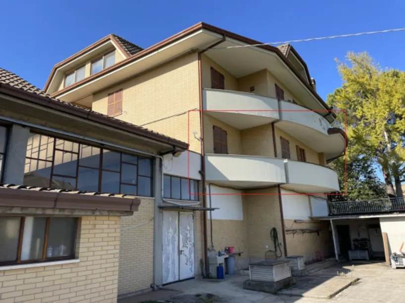 Fabbricati commerciali a Monterubbiano (Fermo) — foto 1
