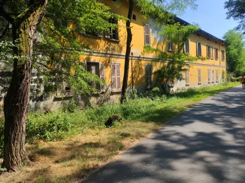 Edifici a destinazione particolare