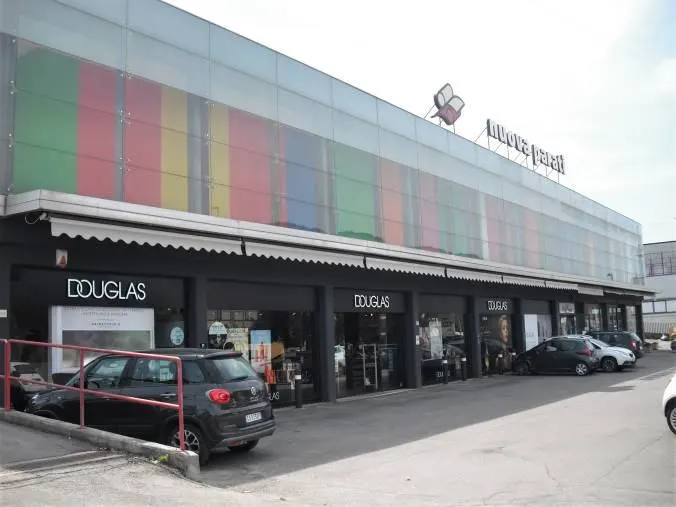 Negozio a Perugia (Perugia) — foto 1