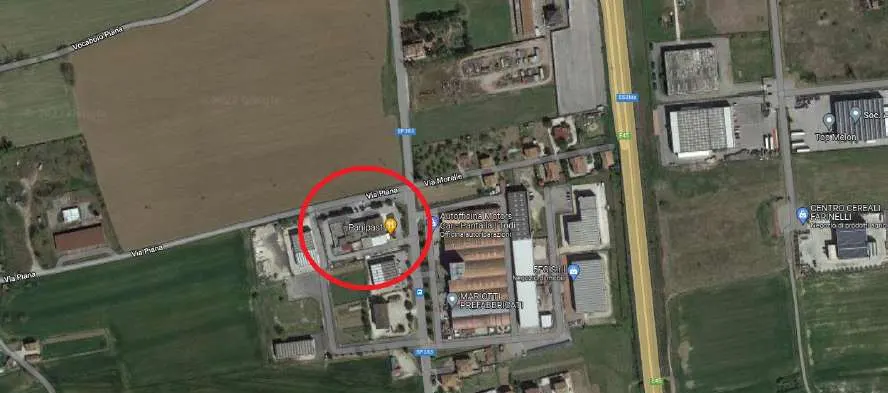 Fabbricati commerciali a Todi (Perugia) — foto 1