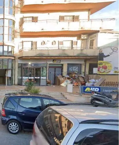 Fabbricati commerciali a Siderno (Reggio di Calabria) — foto 1
