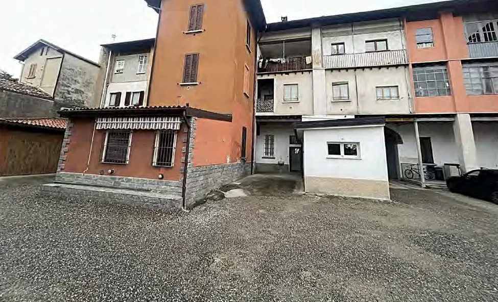 Appartamento a Vedano Olona (Varese) — foto 1