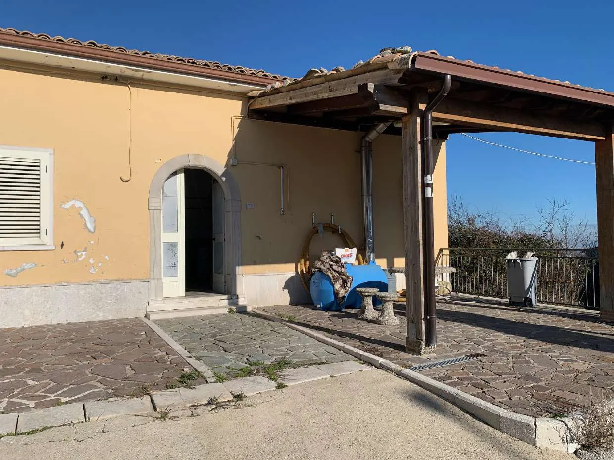 Negozio a Guardia Lombardi (Avellino) — foto 1