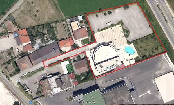 Fabbricati commerciali a Benevento (Benevento) — foto 1