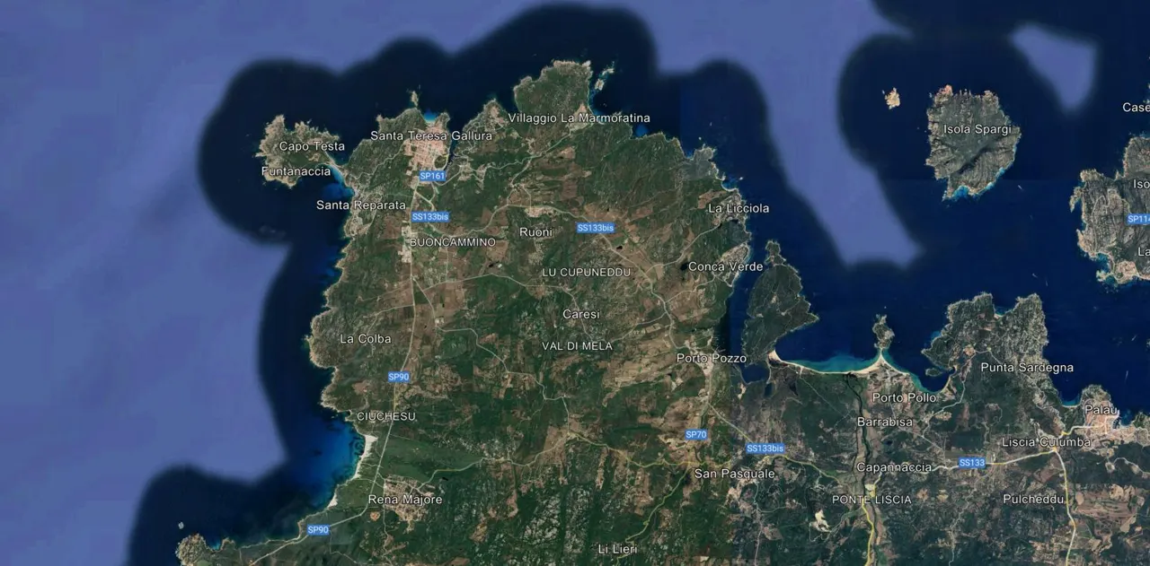 Terreno a Santa Teresa Gallura (Sassari) — foto 1