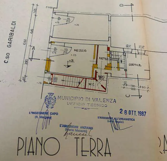 Negozi botteghe a Valenza (Alessandria) — foto 1