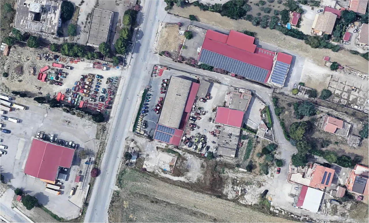 Fabbricati costruiti per esigenze ind a Caltanissetta (Caltanissetta) — foto 1