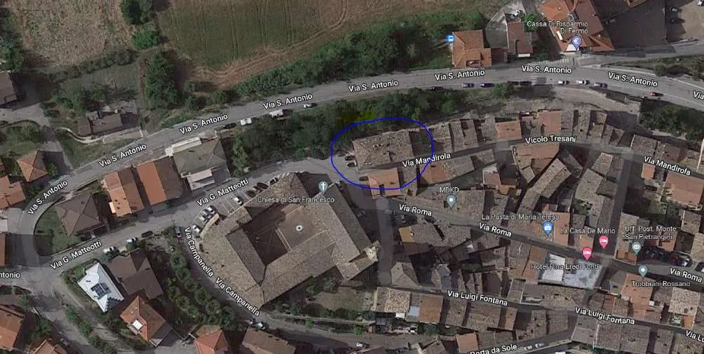 Fabbricati commerciali a Monte San Pietrangeli (Fermo) — foto 1