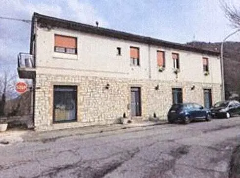 Appartamento a Frontone (Pesaro e Urbino) — foto 1