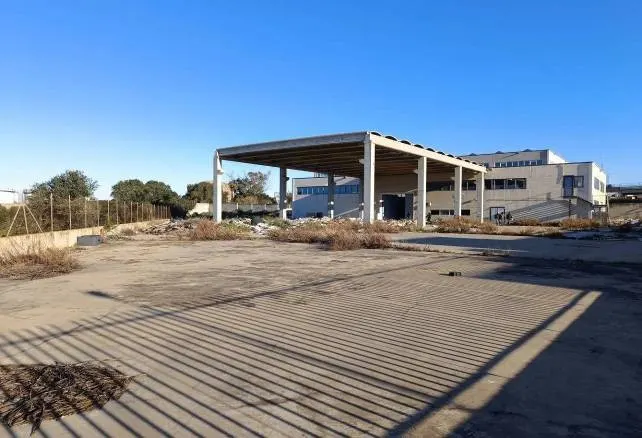 Opificio industriale a Civitavecchia (Roma) — foto 1