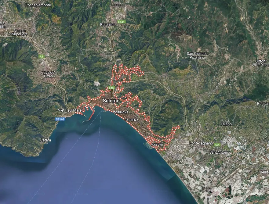 Abitazione popolare a Salerno (Salerno) — foto 1