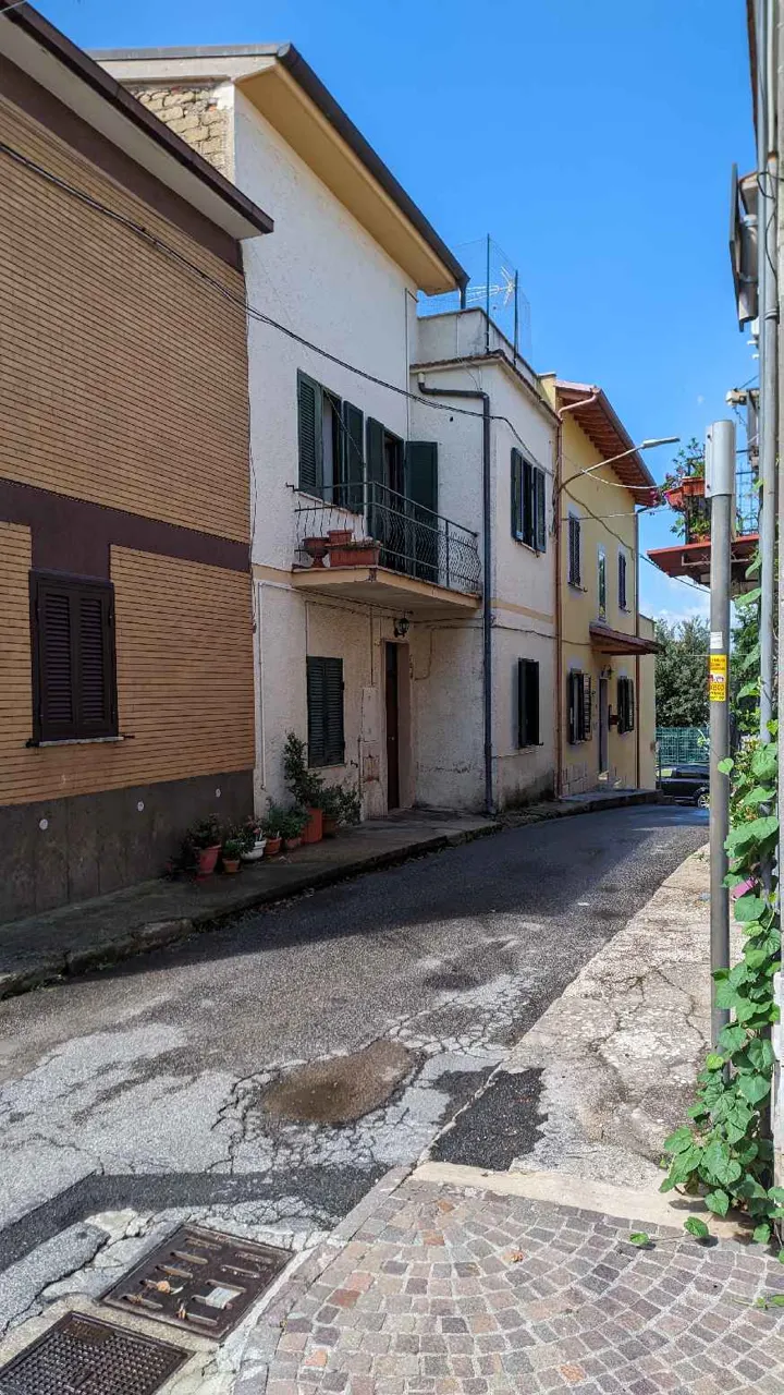 Appartamento a Fara in Sabina (Rieti) — foto 1