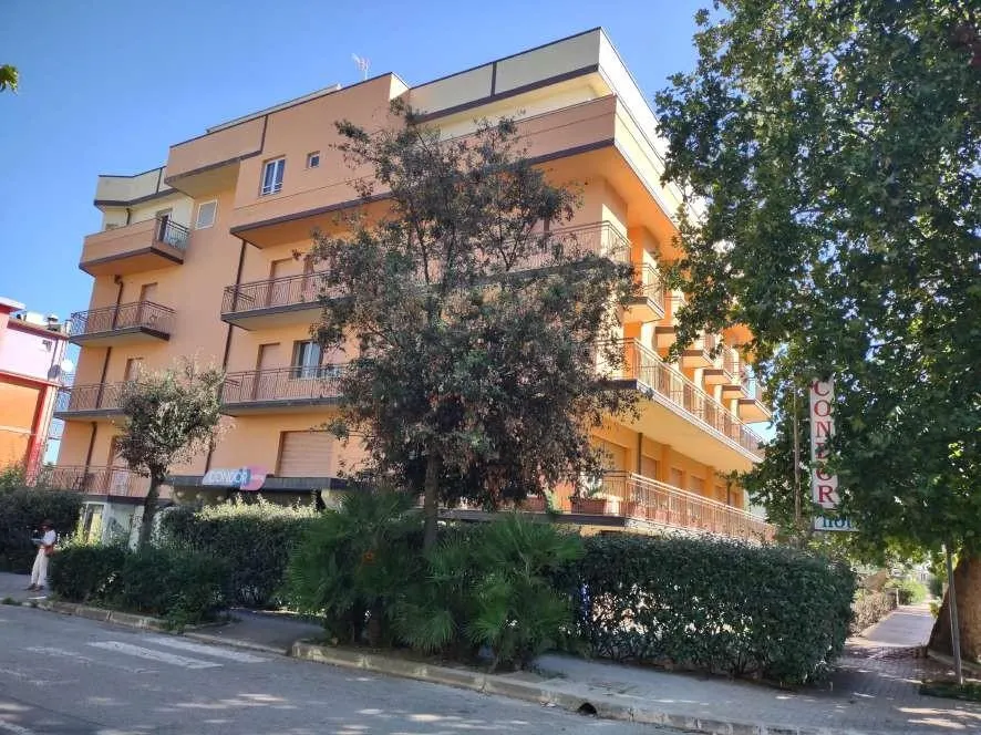 Albergo e pensione a Cesenatico (Forlì-Cesena) — foto 1