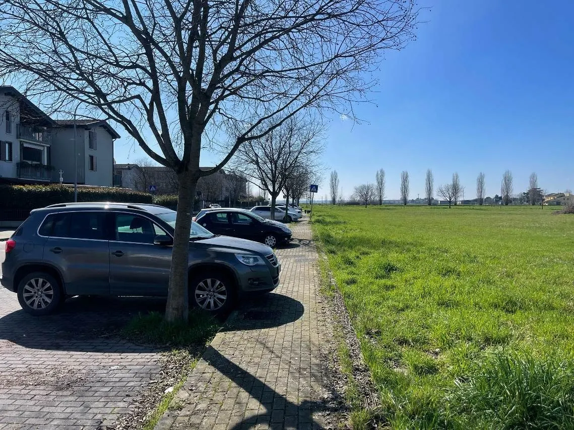 Terreno a Bagnolo San Vito (Mantova) — foto 1