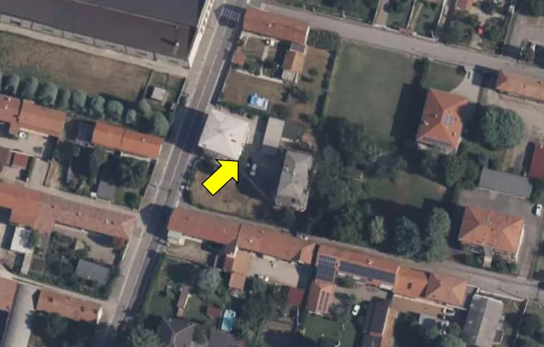 Deposito a Lonate Pozzolo (Varese) — foto 1