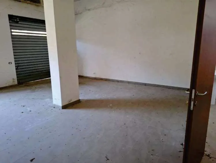Fabbricati commerciali a Macchia d'Isernia (Isernia) — foto 1