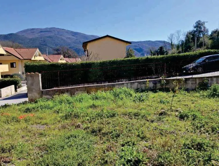 Terreno a Macchia d'Isernia (Isernia) — foto 1