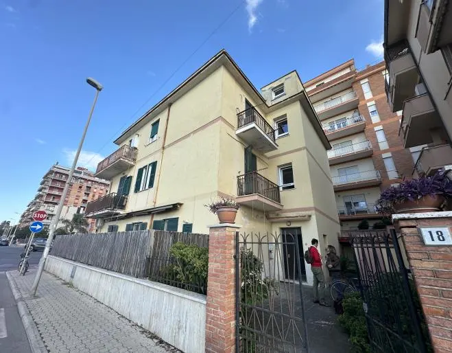 Appartamento civile a Ladispoli (Roma) — foto 1