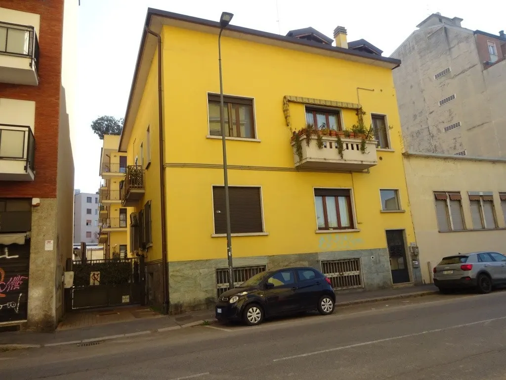 Garage autorimessa a Milano (Milano) — foto 1