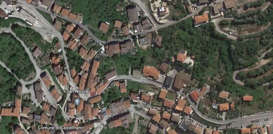 Deposito a Castelfranci (Avellino) — foto 1