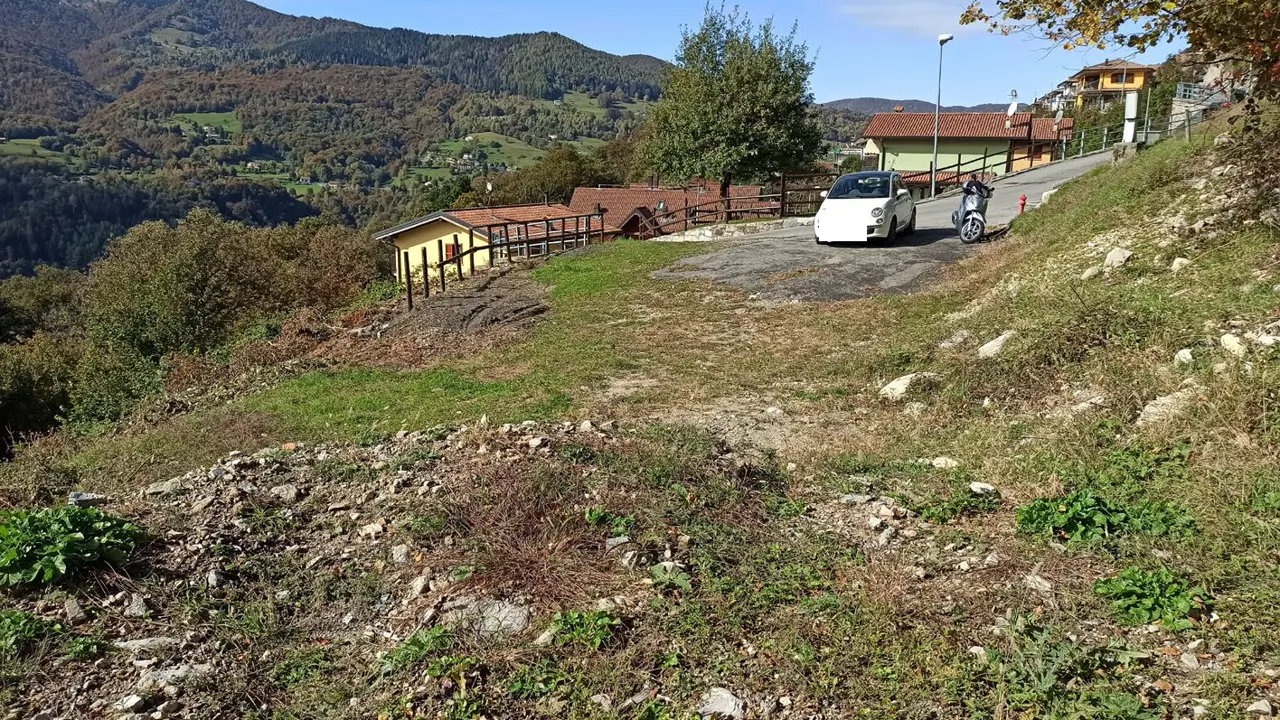Terreno a Blessagno (Como) — foto 1