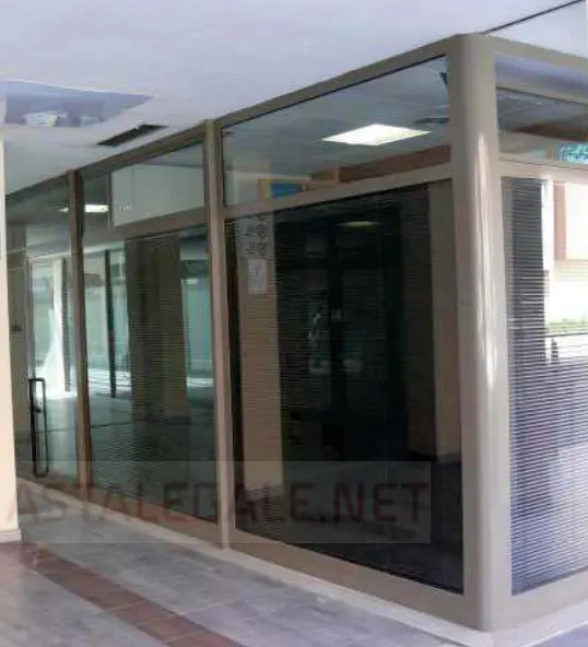 Negozi botteghe a Campi Bisenzio (Firenze) — foto 1