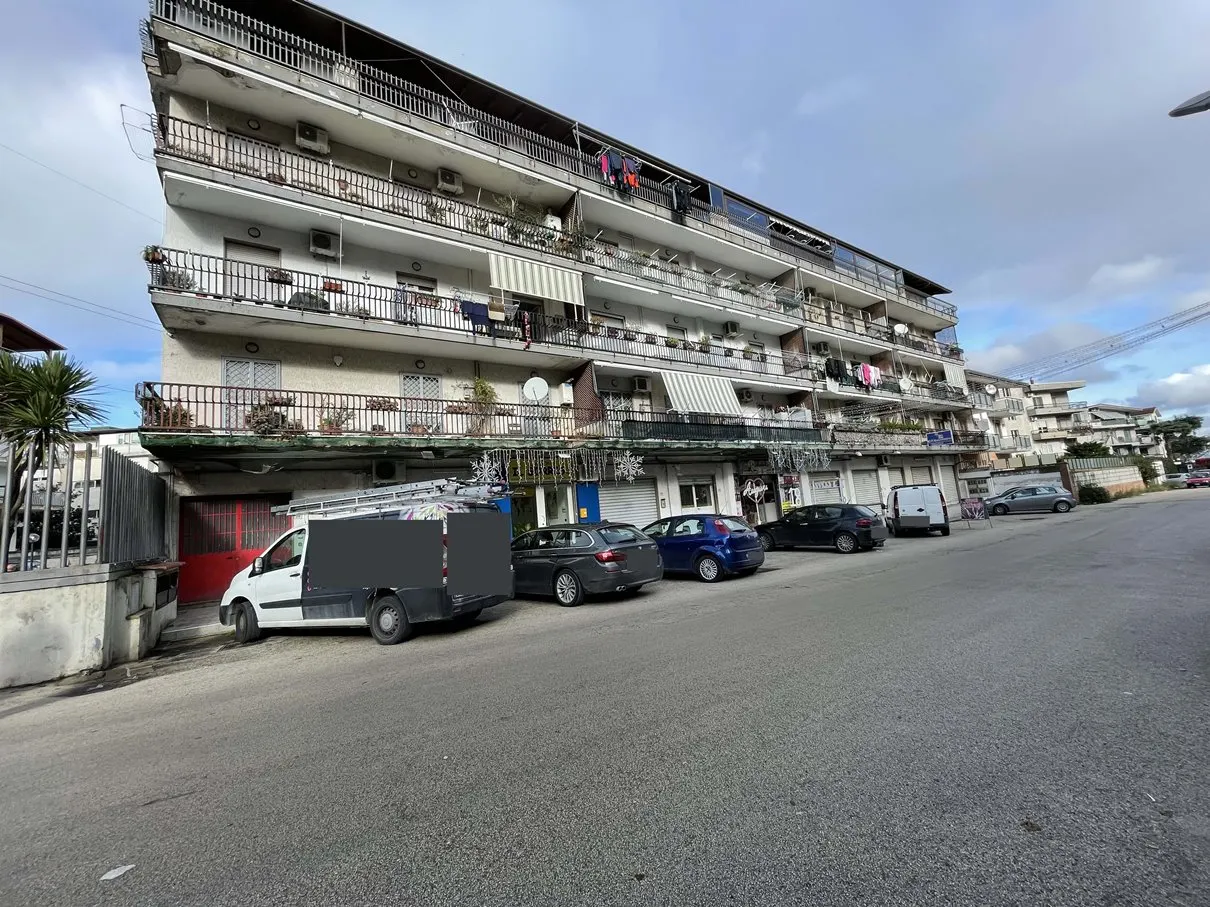 Negozio a Marano di Napoli (Napoli) — foto 1