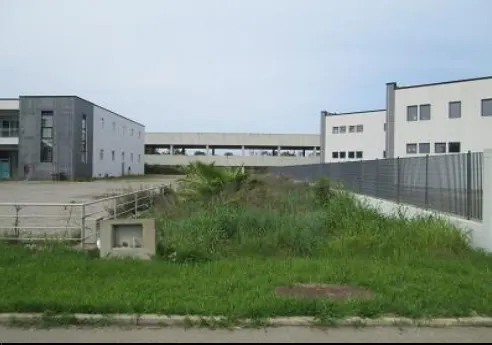 Fabbricati costruiti per esigenze ind a Santa Giusta (Oristano) — foto 1