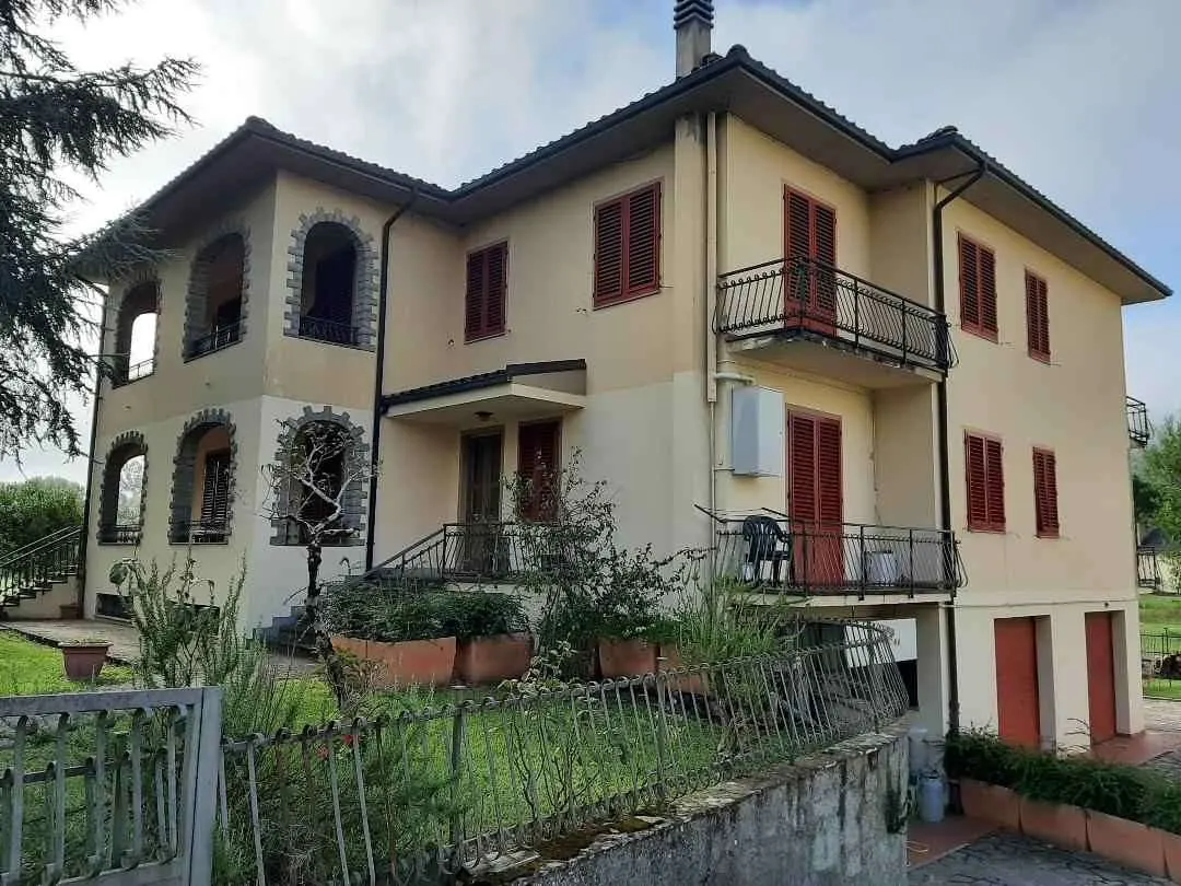 Appartamento a Vicchio (Firenze) — foto 1