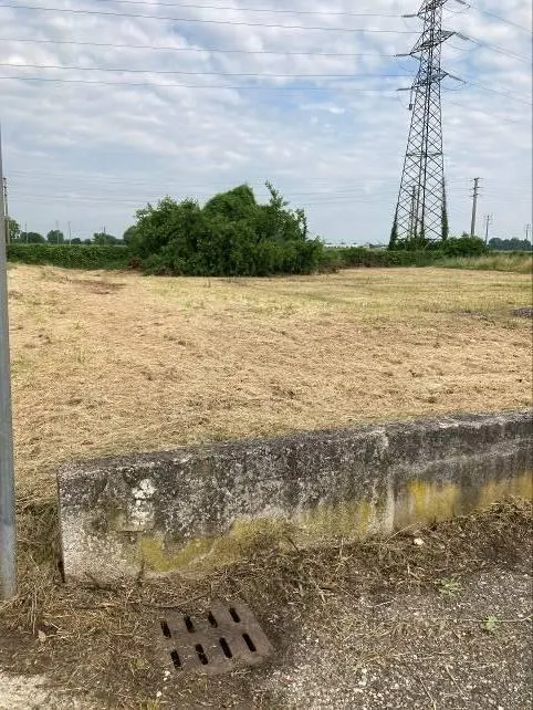 Terreno a Curtatone (Mantova) — foto 1