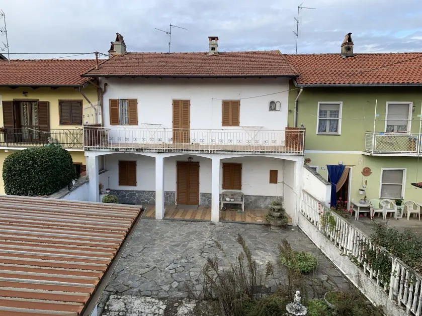 Abitazione popolare a Alice Castello (Vercelli) — foto 1