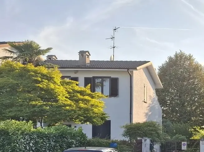 Terreno a Carnate (Monza e della Brianza) — foto 1