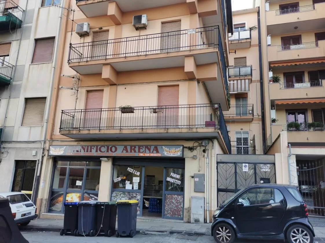 Negozi botteghe a Messina (Messina) — foto 1