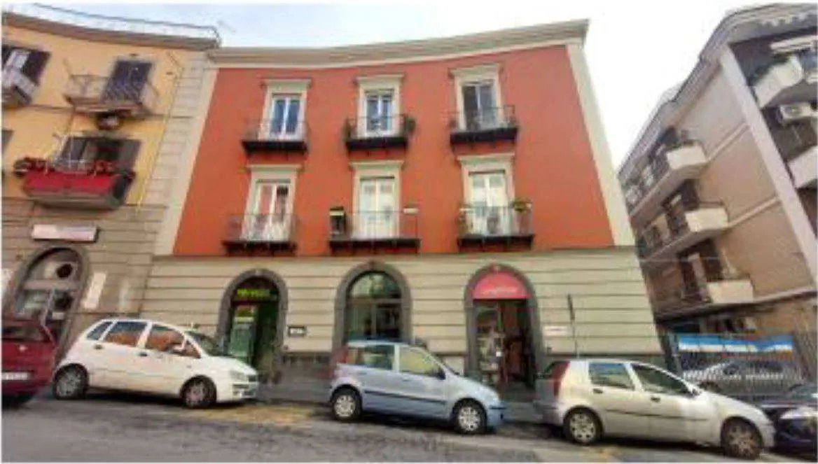 Lastrico solare a Pozzuoli (Napoli) — foto 1