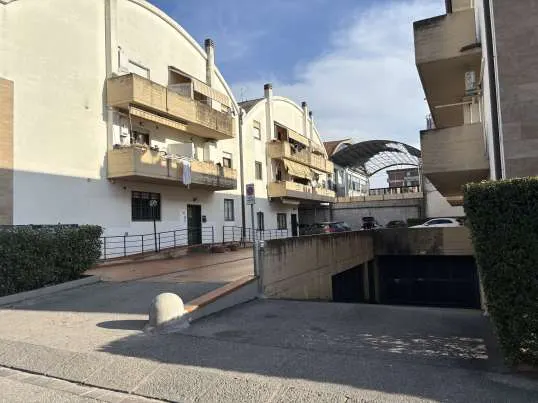 Posto auto a Prato (Prato) — foto 1