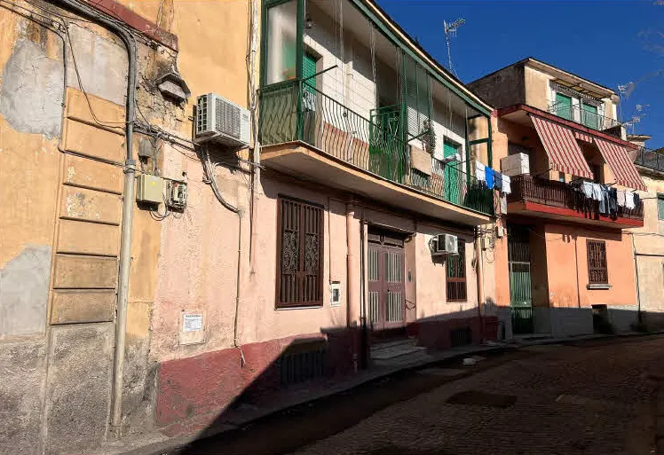 Magazzini e deposito a Napoli (Napoli) — foto 1
