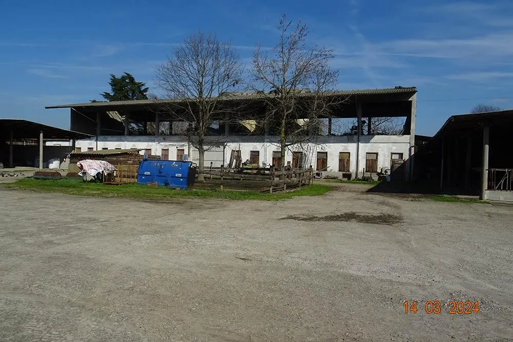 Fabbricato a Vigevano (Pavia) — foto 1