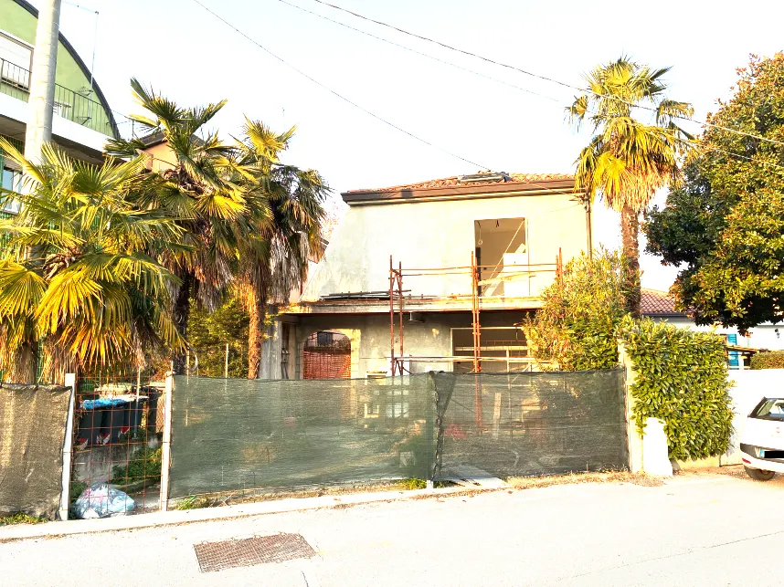 Fabbricato a Padova (Padova) — foto 1