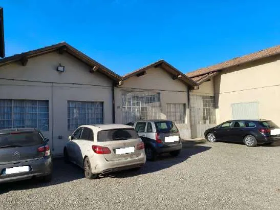 Deposito a Cavriago (Reggio Emilia) — foto 1