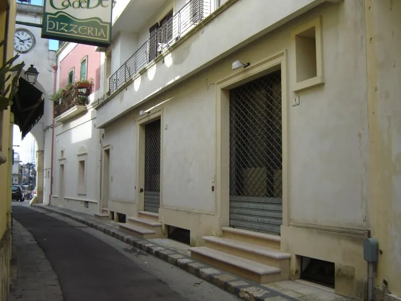 Magazzini e deposito a Collepasso (Lecce) — foto 1
