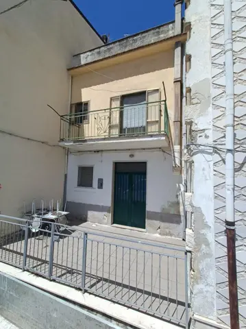 Abitazione ultrapopolare