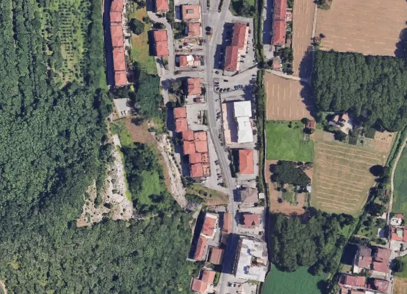 Fabbricati commerciali a Mercato San Severino (Salerno) — foto 1