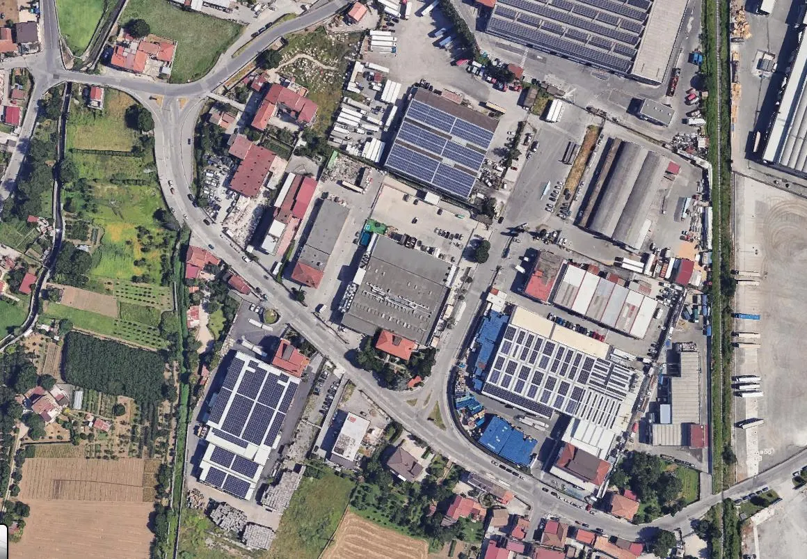 Fabbricati commerciali a Mercato San Severino (Salerno) — foto 1