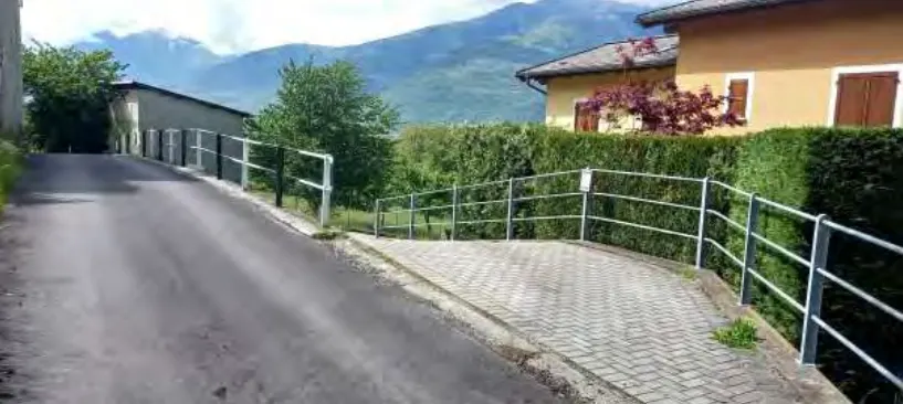 Posto auto a Castello dell'Acqua (Sondrio) — foto 1