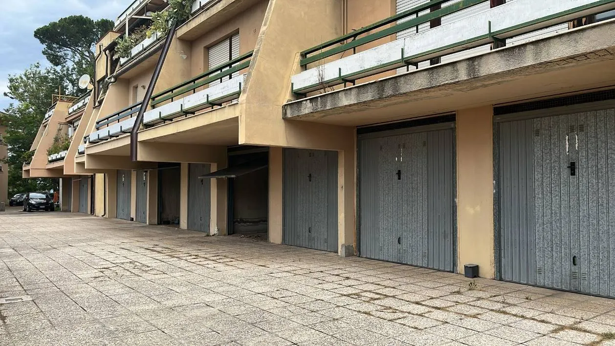 Garage autorimessa a Chieti (Chieti) — foto 1