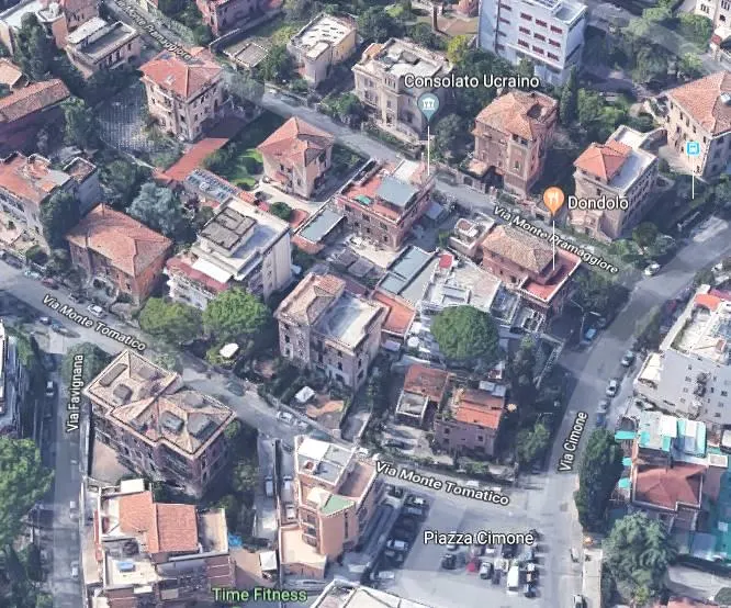 Posto auto a Roma (Roma) — foto 1